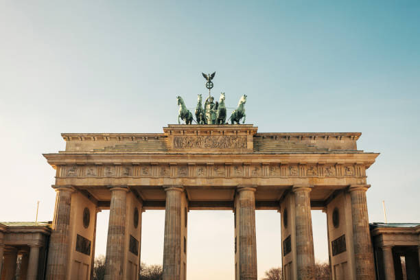 Computer generated 2D illustration with the silhouette of the Brandenburg Gate in Berlin