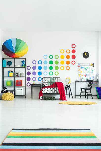 tappeto colorato nella stanza dei bambini - domestic room child furniture nobody foto e immagini stock