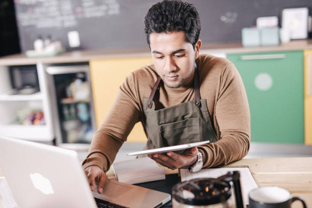 istock Repairing taxes 874852260