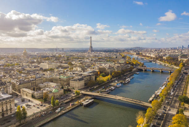 istock Cityscape of Paris 874884288