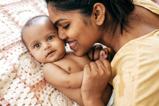 istock Mom and baby indoor 874962526