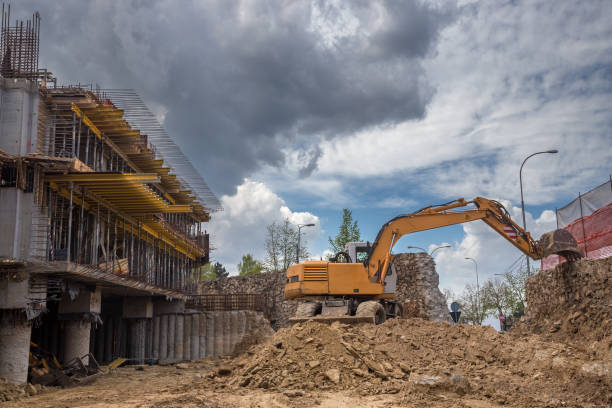istock Construction site of an urban building 875007380