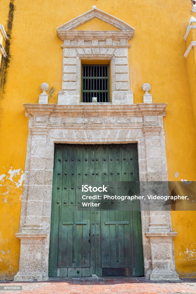 Puerta De La Iglesia Getsemani Foto de stock y más banco de imágenes de  Cartagena - Departamento de Bolívar - Cartagena - Departamento de Bolívar,  Puerta - Entrada, Aire libre - iStock