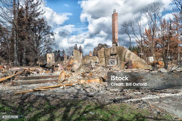 Burned Neighborhood Stock Photo - Download Image Now - Forest Fire, California, House