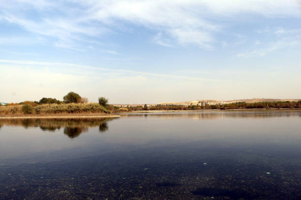 Euphrates River Euphrates River, which is located northeast of the Syrian city of Aleppo on the Syrian-Turkish border and is characterized by its fresh water, which drink most of the population of Syria euphrates syria stock pictures, royalty-free photos & images