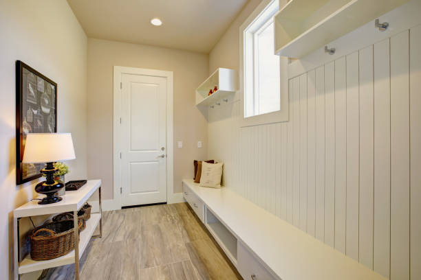 istock Pretty entrance foyer with an extra long built-in bench 875187166