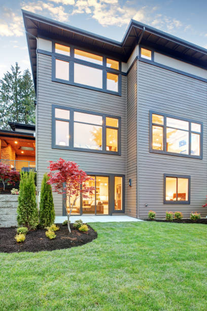 istock Luxurious new construction home in Bellevue, WA. 875193962