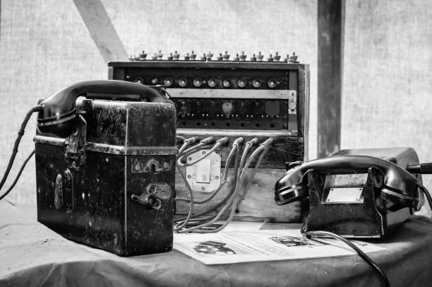 feld-telefonzentrale - wireless telegraphy stock-fotos und bilder