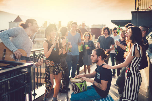 istock Rooftop party in the city 875285226