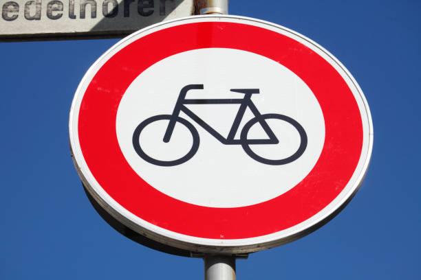 istock Road sign banned for cyclists 875304890