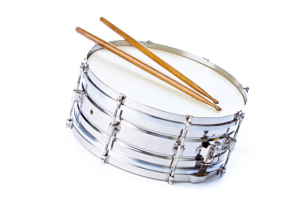 istock Chrome Silver Tin Snare Drum with Drumsticks on White Background 875311924