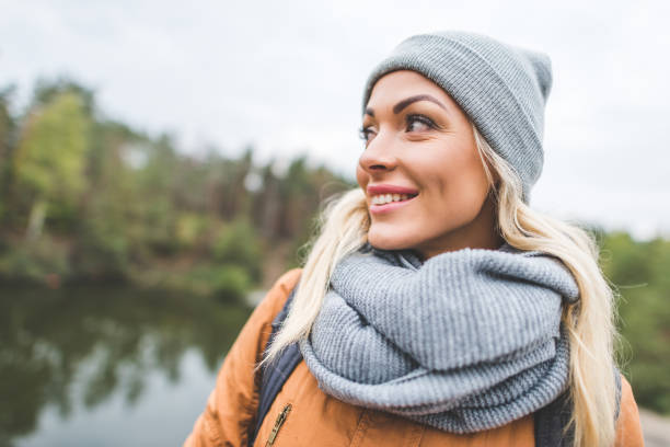 istock beautiful dreamy woman 875319666