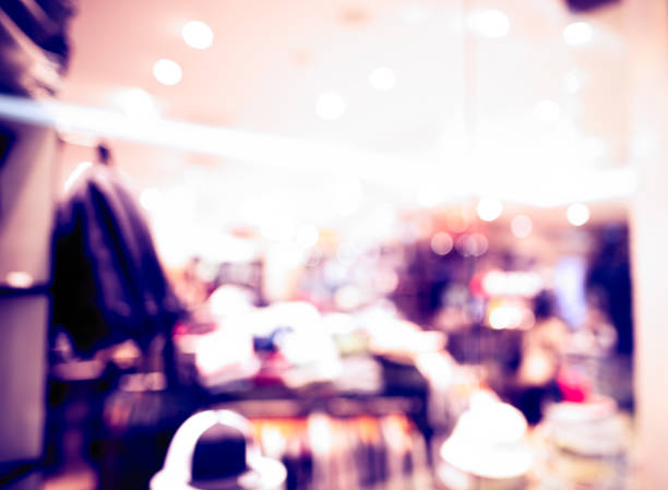 istock in the shopping mall 875390592