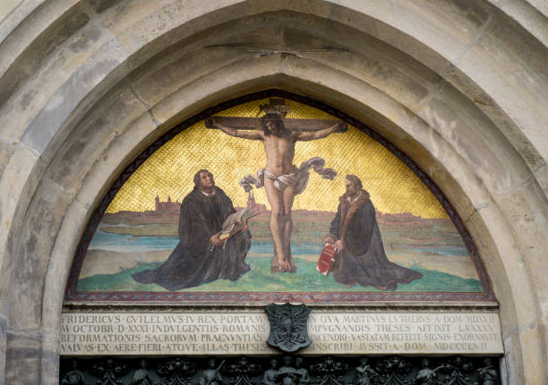 istock Martin Luther Depicted In Wittenberg Castle Church 875417002