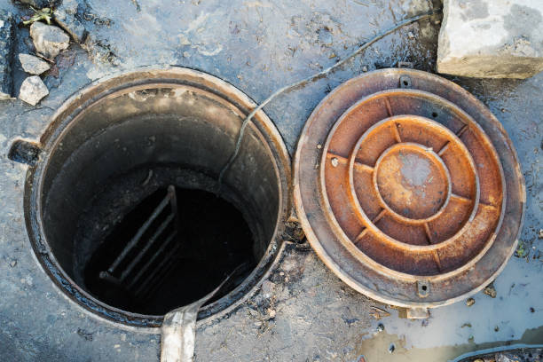 istock The well is open. The lid is near. 875419962