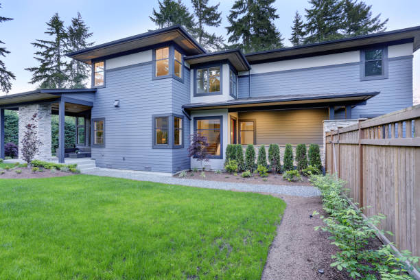 istock Modern home exterior in Bellevue. 875423856