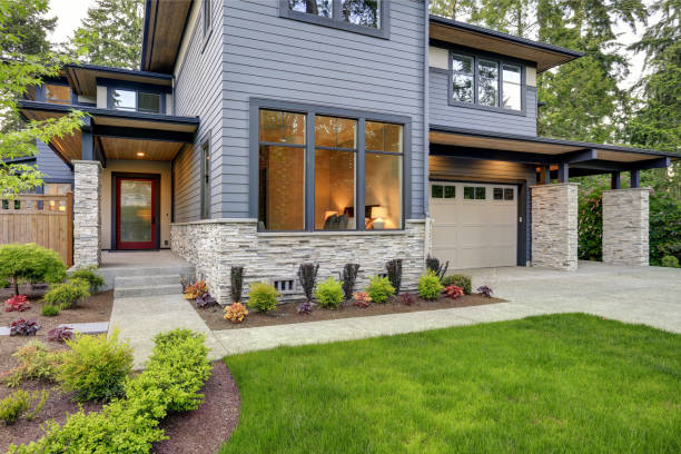 istock Luxurious home design with modern curb appeal in Bellevue. 875423938
