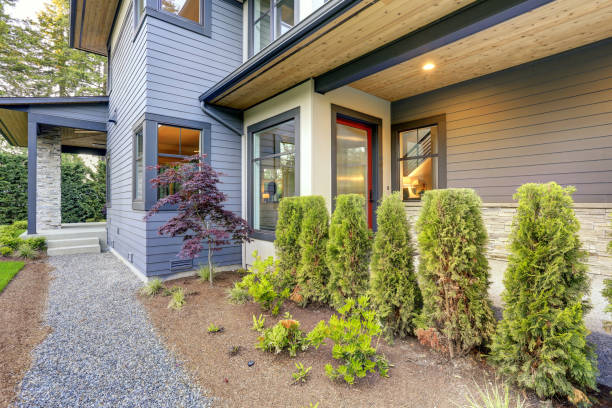 istock Modern home exterior in Bellevue. 875424038