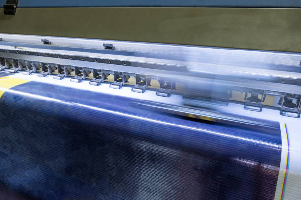 istock Large inkjet printer head working on vinyl banner 875530606