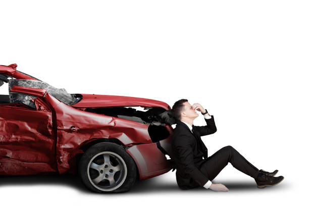 istock Businessman and damaged car 875575390
