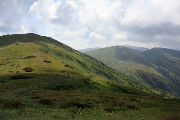 istock Chornohora ridge in the Ukrainian Carpathians 875606230