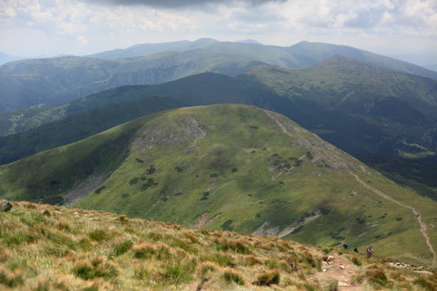 istock Chornohora ridge in the Ukrainian Carpathians 875607144