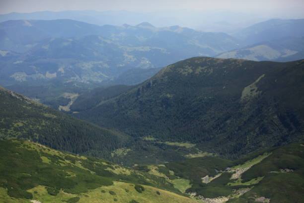 istock Chornohora ridge in the Ukrainian Carpathians 875613872