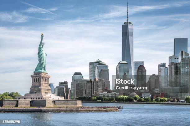 한 세계 무역 센터 배경 랜드마크의 뉴욕 자유의 여 신상 뉴욕 시에 대한 스톡 사진 및 기타 이미지 - 뉴욕 시, 뉴욕 주, 미국