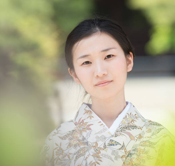 istock Kimono woman portrait 875672430