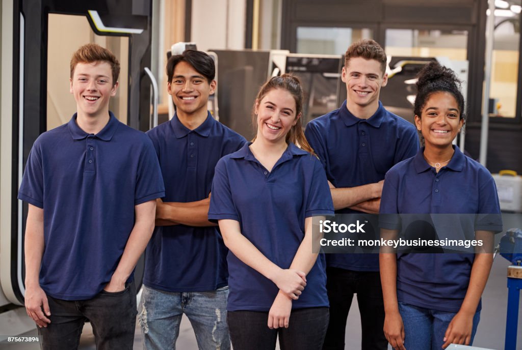 Portrait de génie apprentis en usine - Photo de Apprenti libre de droits