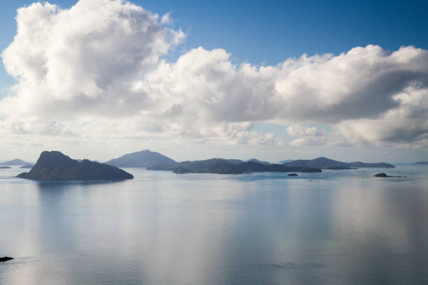 istock Stunning tropical island scene showing water and sun 875677134