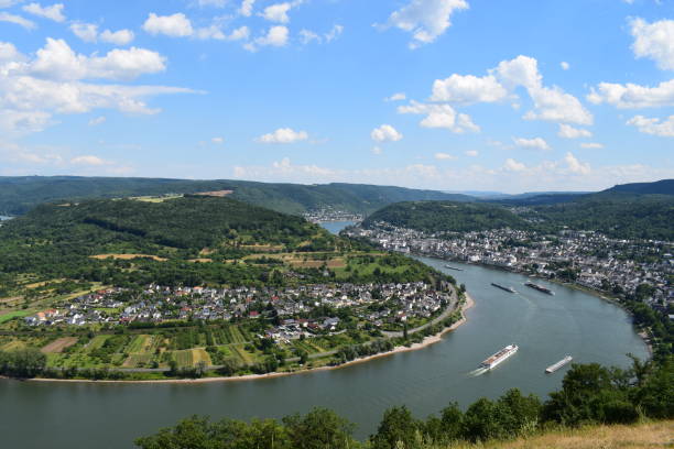 istock Horizontal River Traffic on the Rhine 875680486