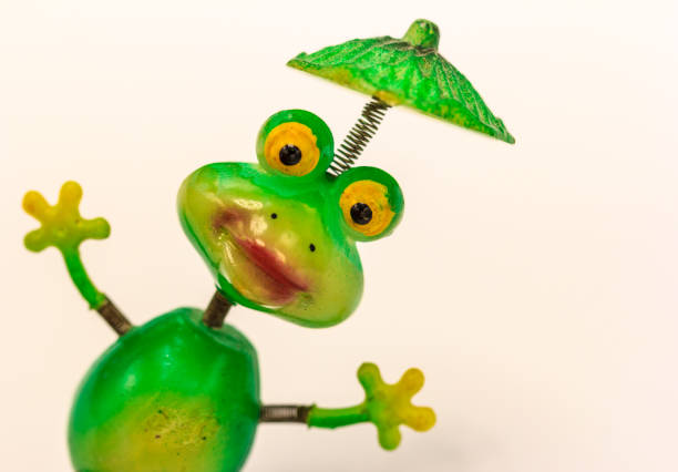 istock The Toy Frogs 875684256