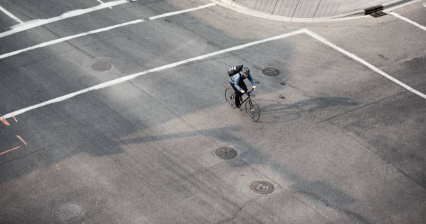 시내 자전거 메신저 - bicycle messenger 뉴스 사진 이미지