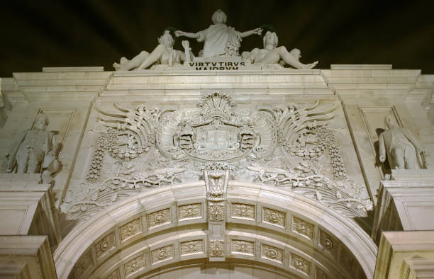 istock Triumphal Rua Augusta Arch in Lisbon at night. 875945066