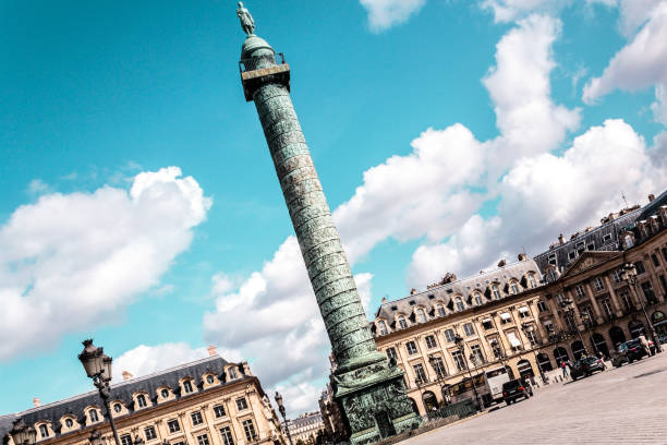 słoneczny dzień na place vendome w paryżu, francja - par3 zdjęcia i obrazy z banku zdjęć