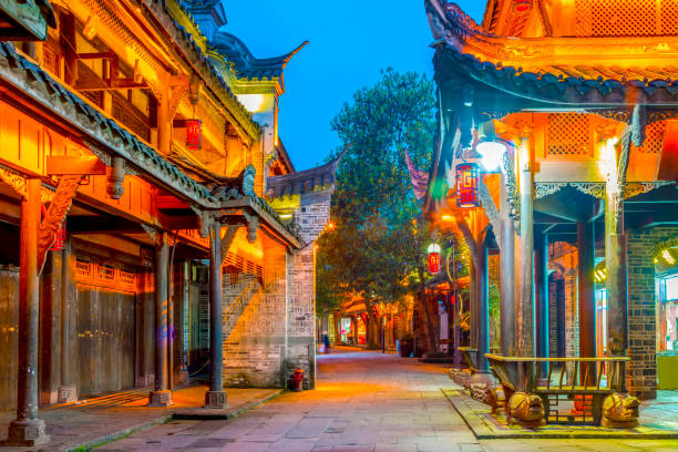 istock Night scene of Sichuan ancient town 876085136