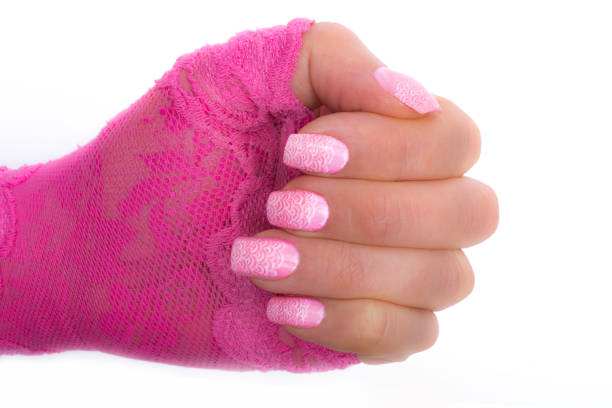 핑크 레이스 손톱과 장갑 - lace gloves 뉴스 사진 이미지