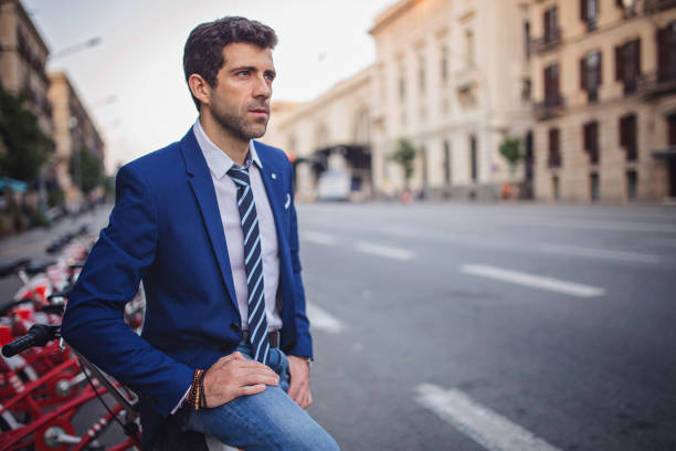 istock Businessman in big city 876183008
