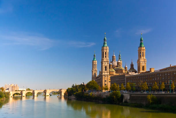 istock Basilica Del Pilar in Zaragoza 876192132