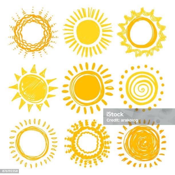 Collection Soleil Doodle Vecteurs libres de droits et plus d'images vectorielles de Soleil - Soleil, Lumière du soleil, Dessin