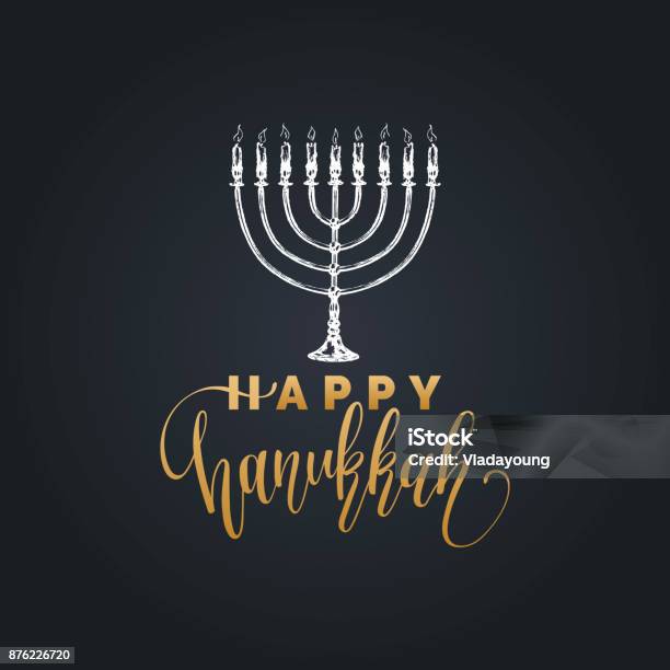 Ilustración de Mano De Vector Letras Ilustración Feliz Hanukkah Cartel Fiesta Plantilla De Tarjeta De Felicitación Con El Bosquejo De La Menorá y más Vectores Libres de Derechos de Alegre