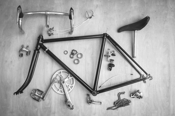 oldtimer fahrradteile - bicycle frame stock-fotos und bilder