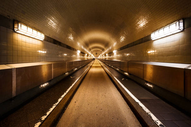 istock Old Elbe Tunnel Hamburg Steinwerder 876460620
