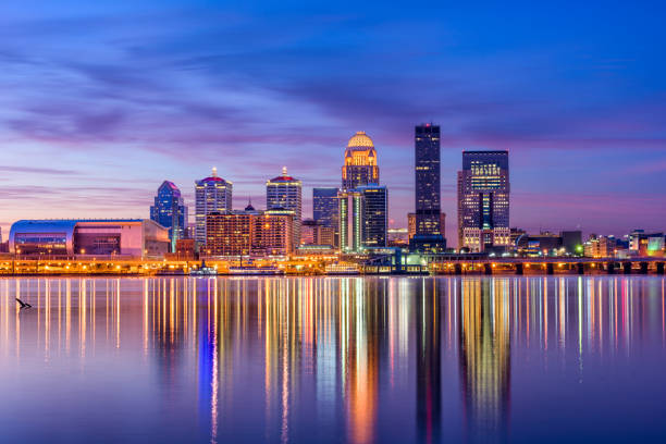 Louisville, Kentucky, USA Louisville, Kentucky, USA skyline on the river. louisville kentucky stock pictures, royalty-free photos & images