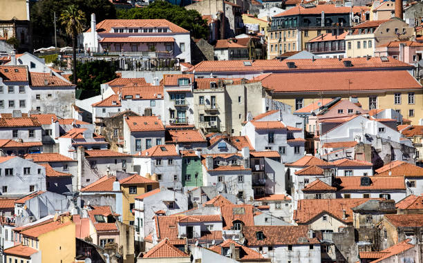 istock Crowded City of Lisbon 876564106
