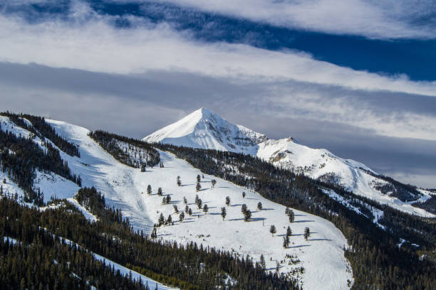 vista de lone peak road - bozeman fotografías e imágenes de stock