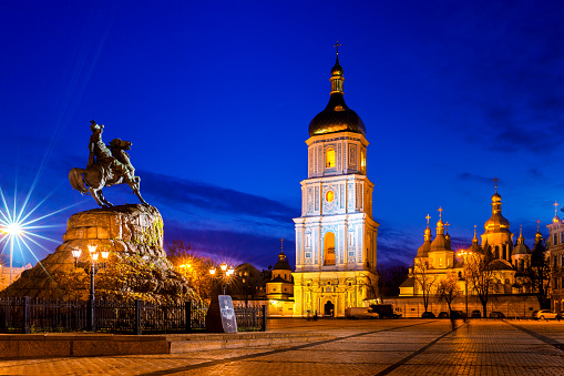 istock Bohdan Khmelnytsky Monument on St. Sophia Square, Kiev, Ukraine 876781008