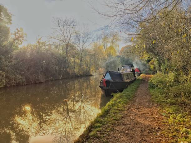 istock Grand union canal 876787412
