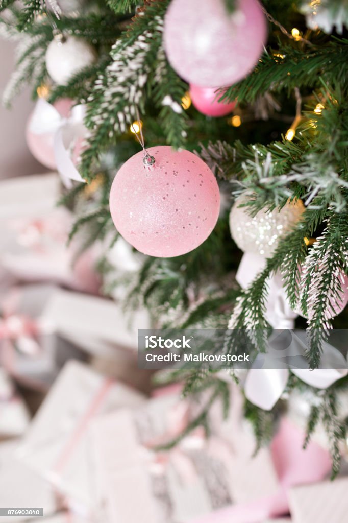 Prata Criativa Do Rosa Da Decoração Da árvore De Natal Para Casas Imagem de  Stock - Imagem de feliz, home: 81998463